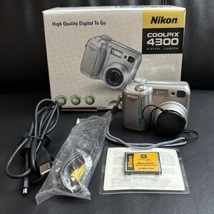 Nikon Coolpix 4300 digital camera, 4 MP, 3x zoom lens, 12 scene modes